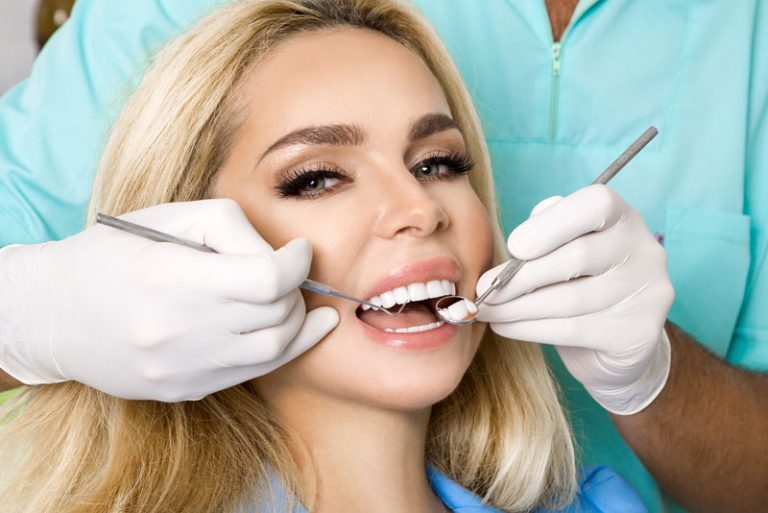 A Renewed Smile: How Dental Implants and Modern Oral Surgery Restore Confidence and Function